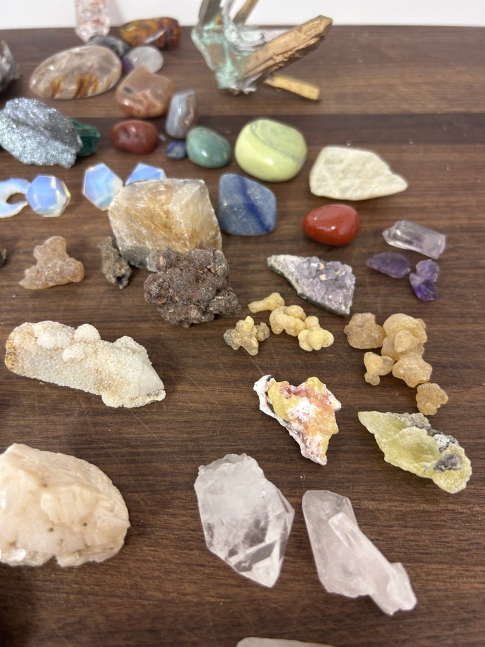 Large Crystal Collection Lot - Picture 6 of 7